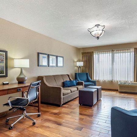 Comfort Inn & Suites Blue Ridge Exteriér fotografie