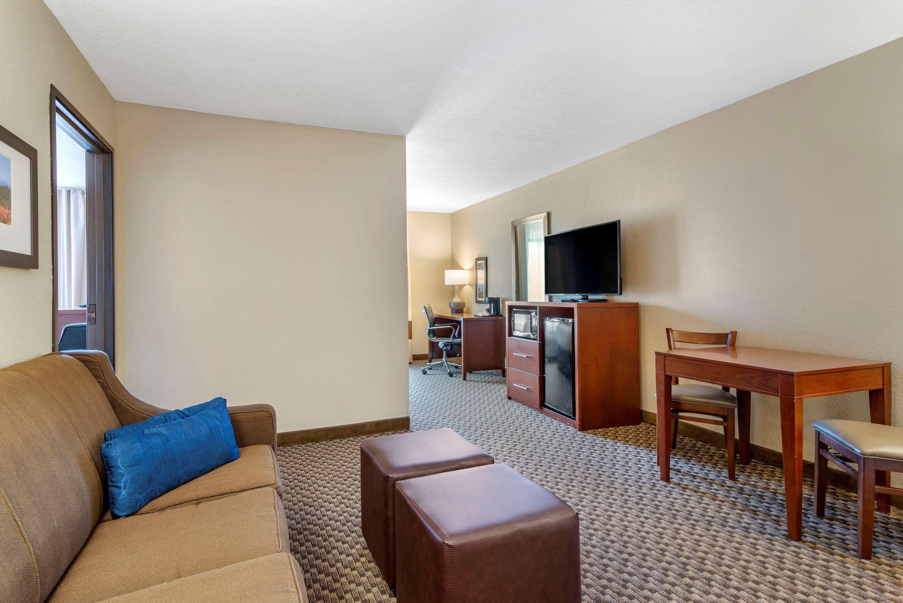 Comfort Inn & Suites Blue Ridge Exteriér fotografie